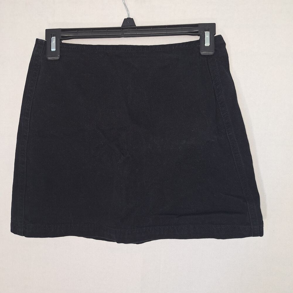 Urban Outfitters BDG Denim Jean Mini Skirt Small Black Back Zip Wardrobe Staple
